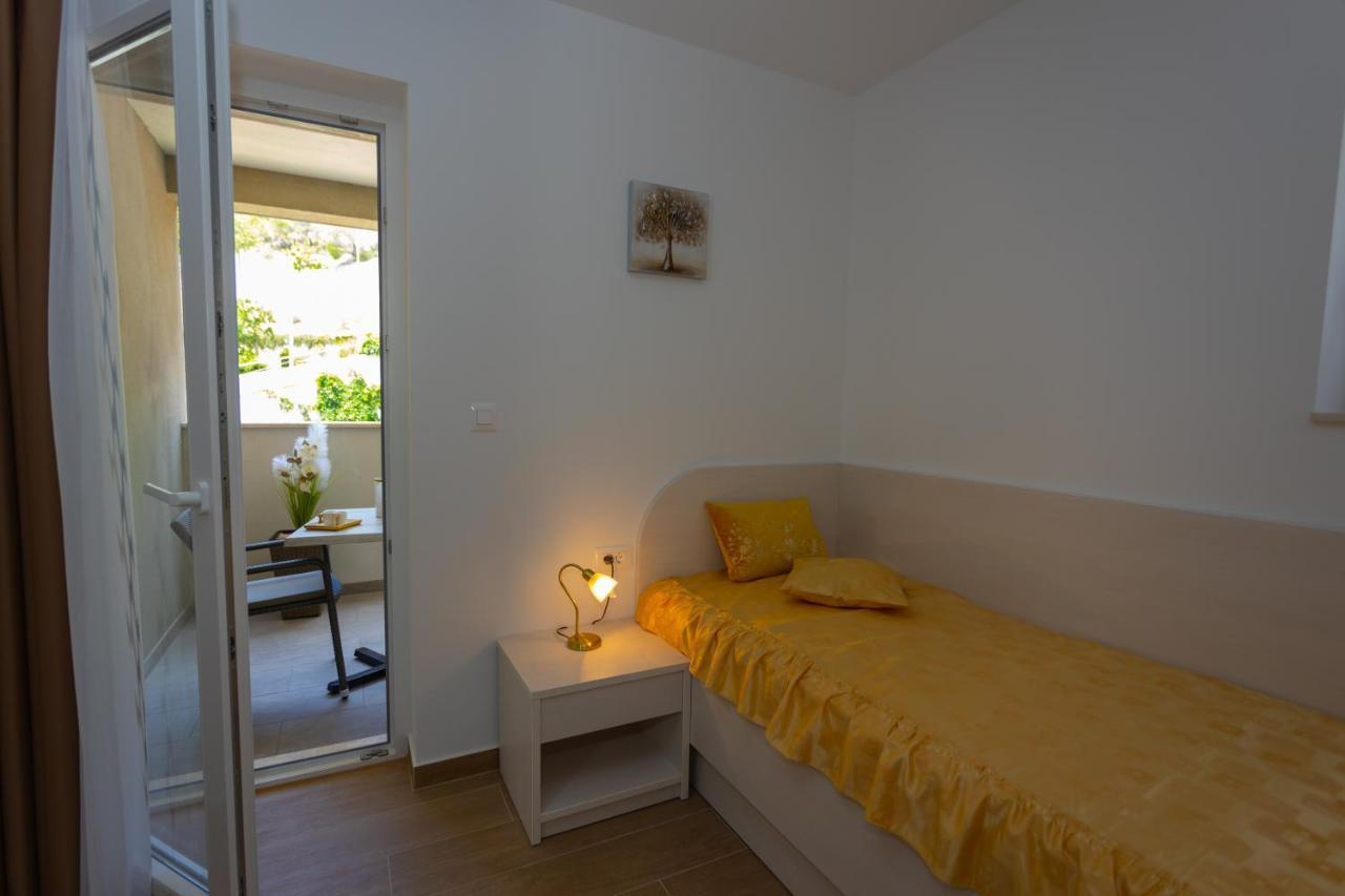 Apartments Vicin Brela Εξωτερικό φωτογραφία